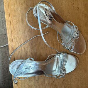 Silver kitten heel strap shoes - size 7 1/2